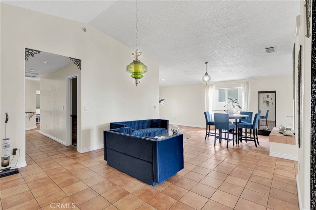12775 Rain Shadow Road Property Photo 6