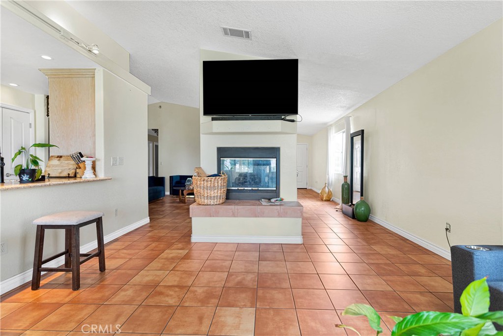 12775 Rain Shadow Road Property Photo 9