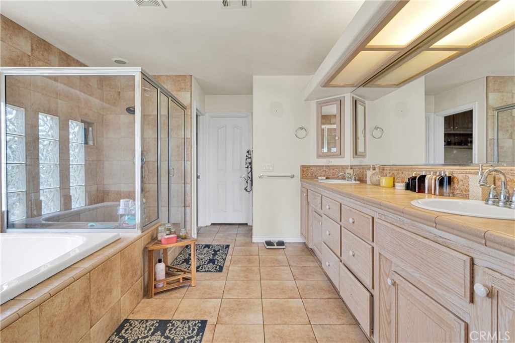 12775 Rain Shadow Road Property Photo 18