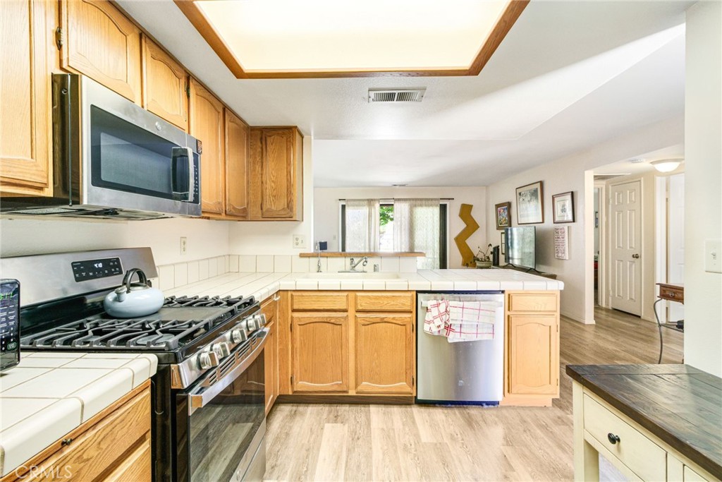 11706 Oak Street Property Photo 3