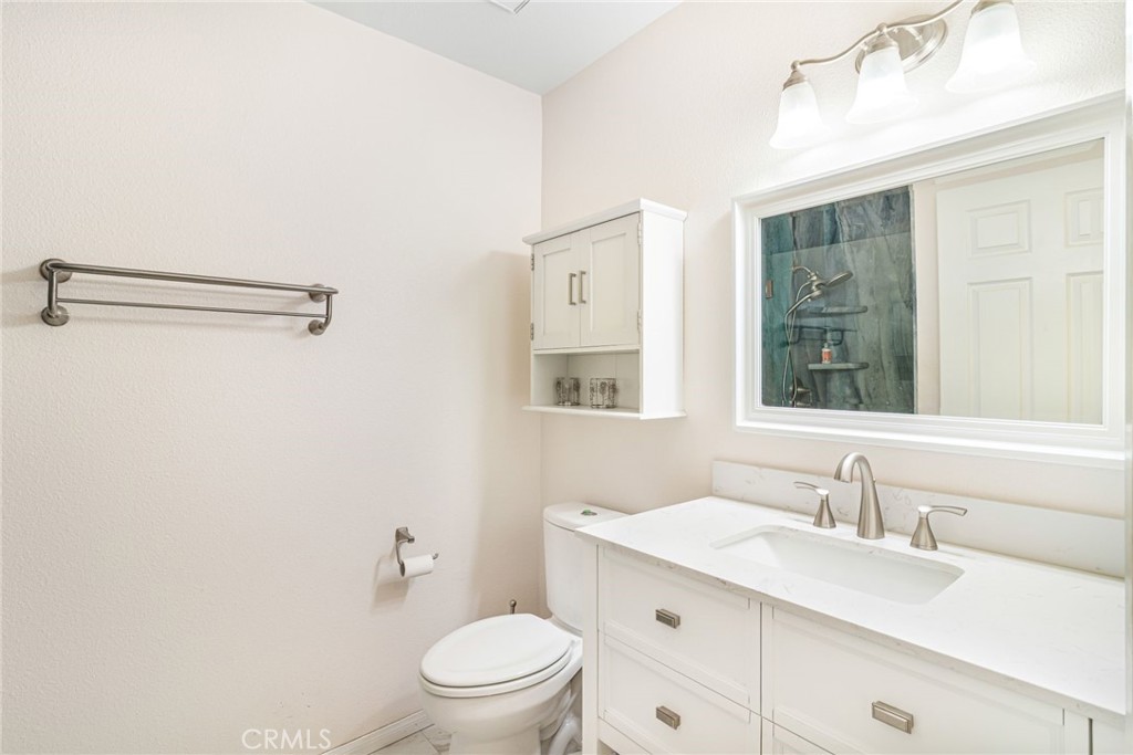 11706 Oak Street Property Photo 10