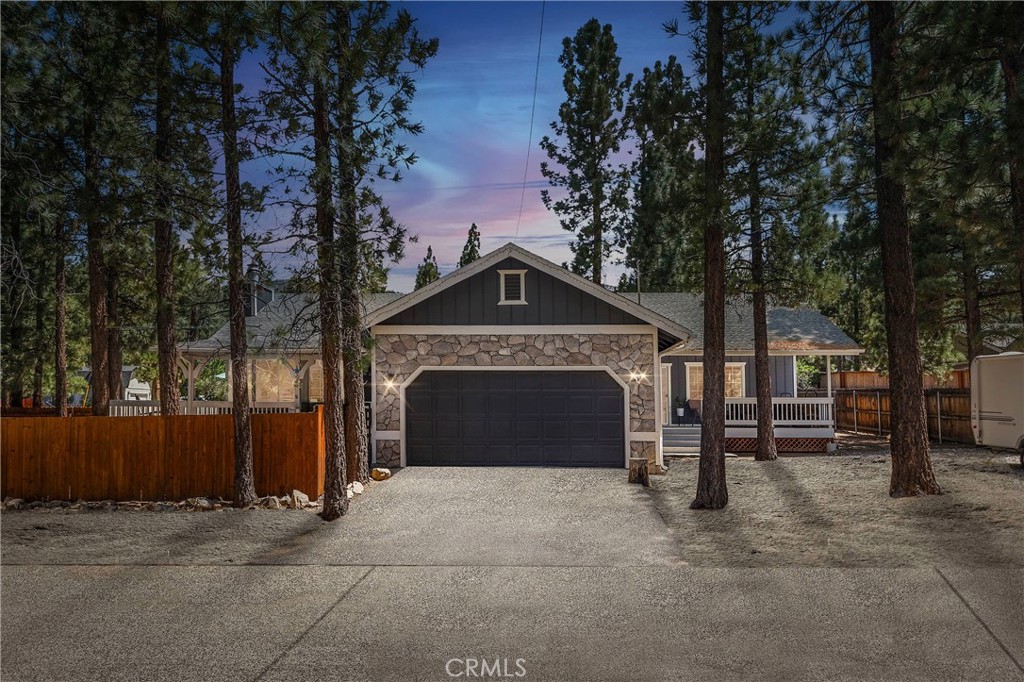 1041 Pine Lane Property Photo 1