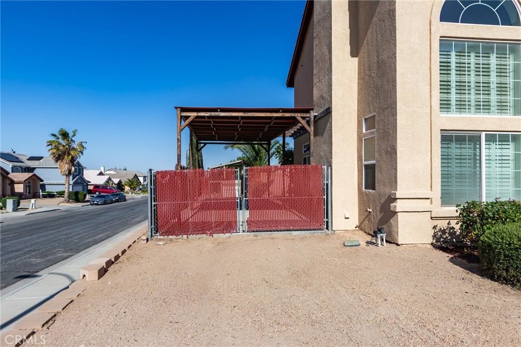 8961 Newcastle Avenue Property Photo 6