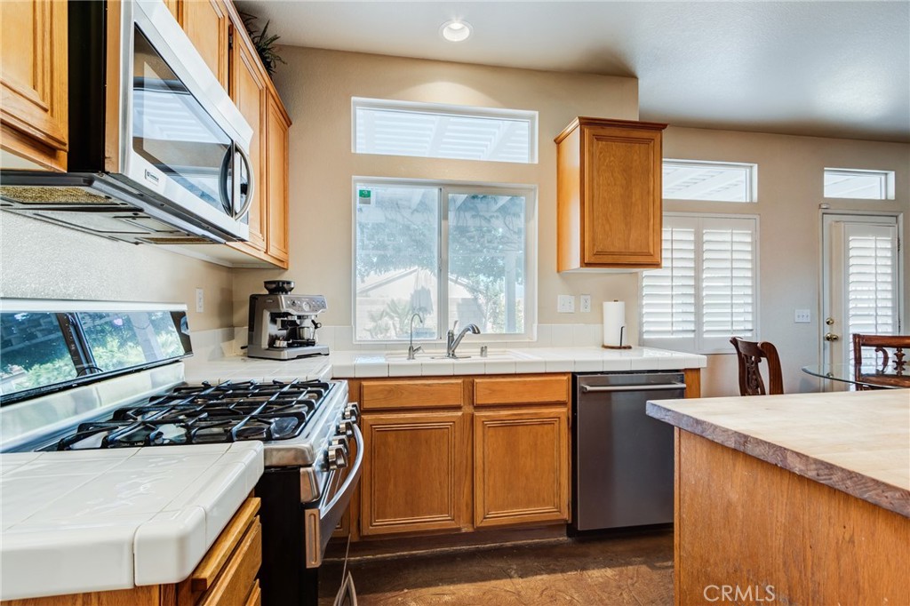 8961 Newcastle Avenue Property Photo 17