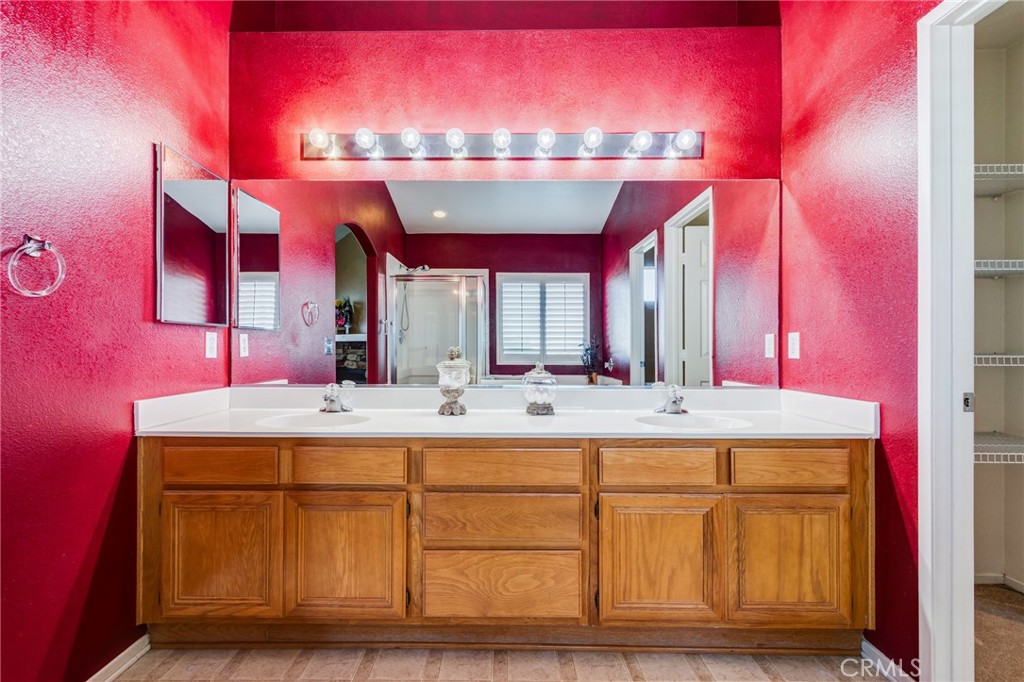 8961 Newcastle Avenue Property Photo 32