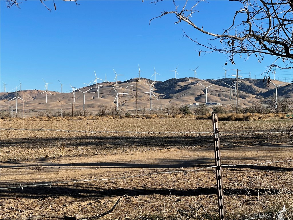 20028 Tehachapi Willow Springs Rd Property Photo 25