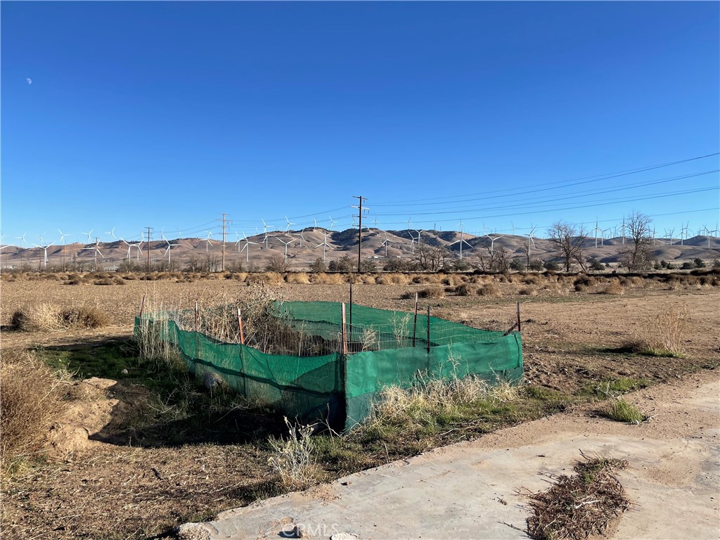 20028 Tehachapi Willow Springs Rd Property Photo 27