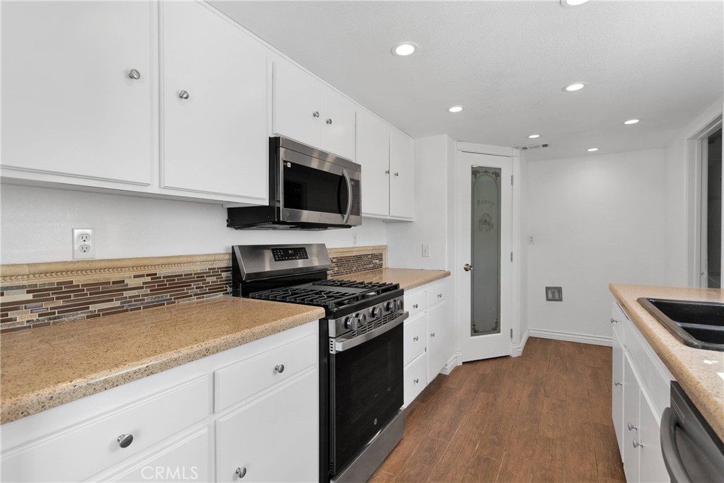 19002 Vine Street Property Photo 11