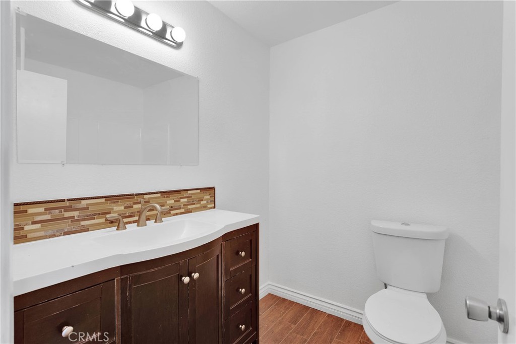 19002 Vine Street Property Photo 14