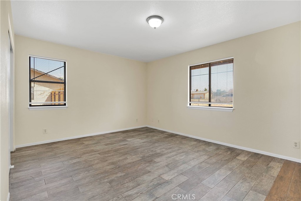 19002 Vine Street Property Photo 20