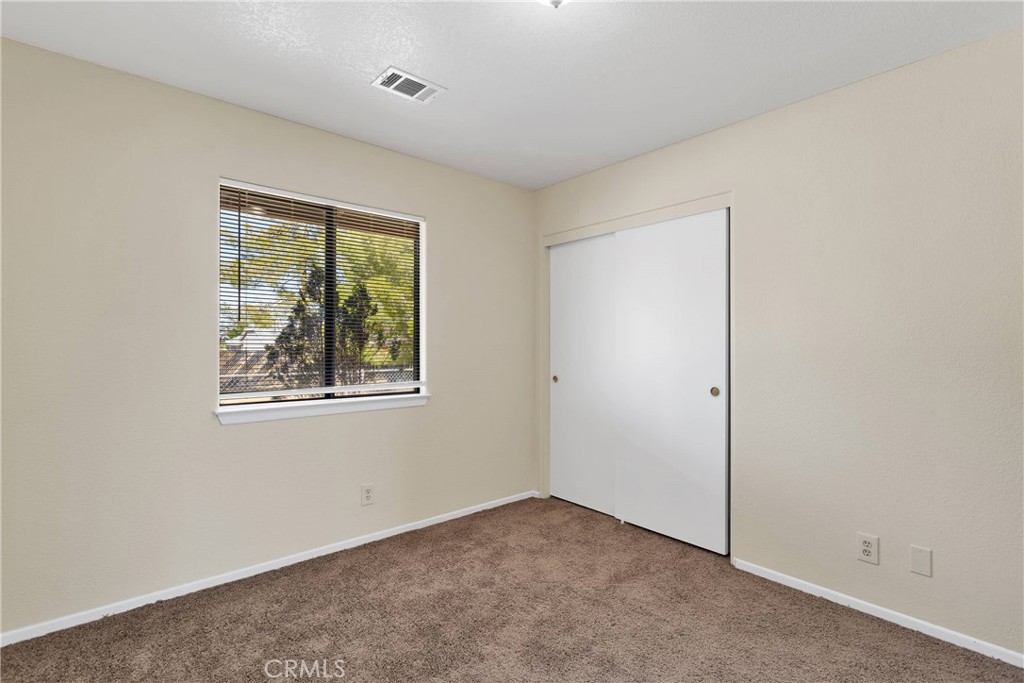 19002 Vine Street Property Photo 23