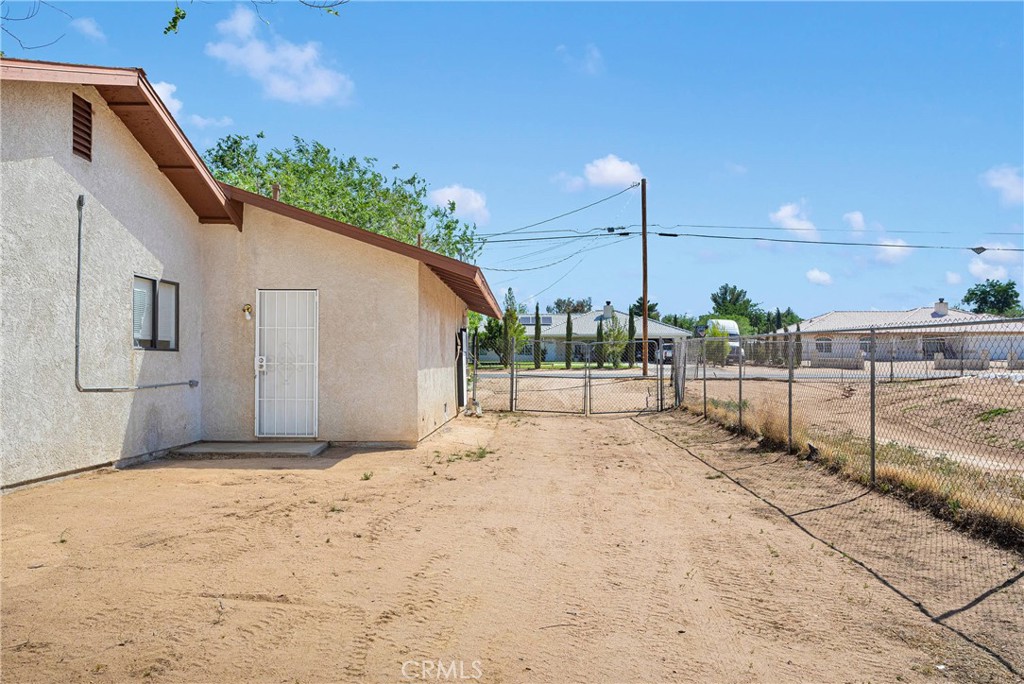 19002 Vine Street Property Photo 25