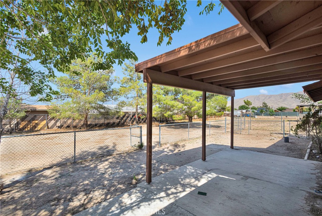19002 Vine Street Property Photo 31