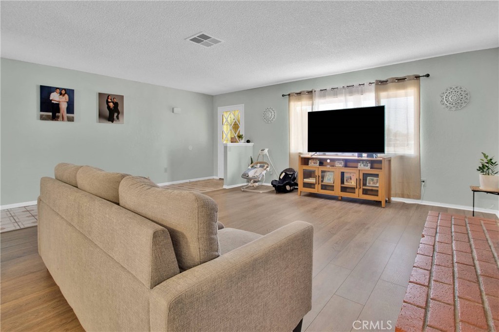 9431 7th Avenue Property Photo 4