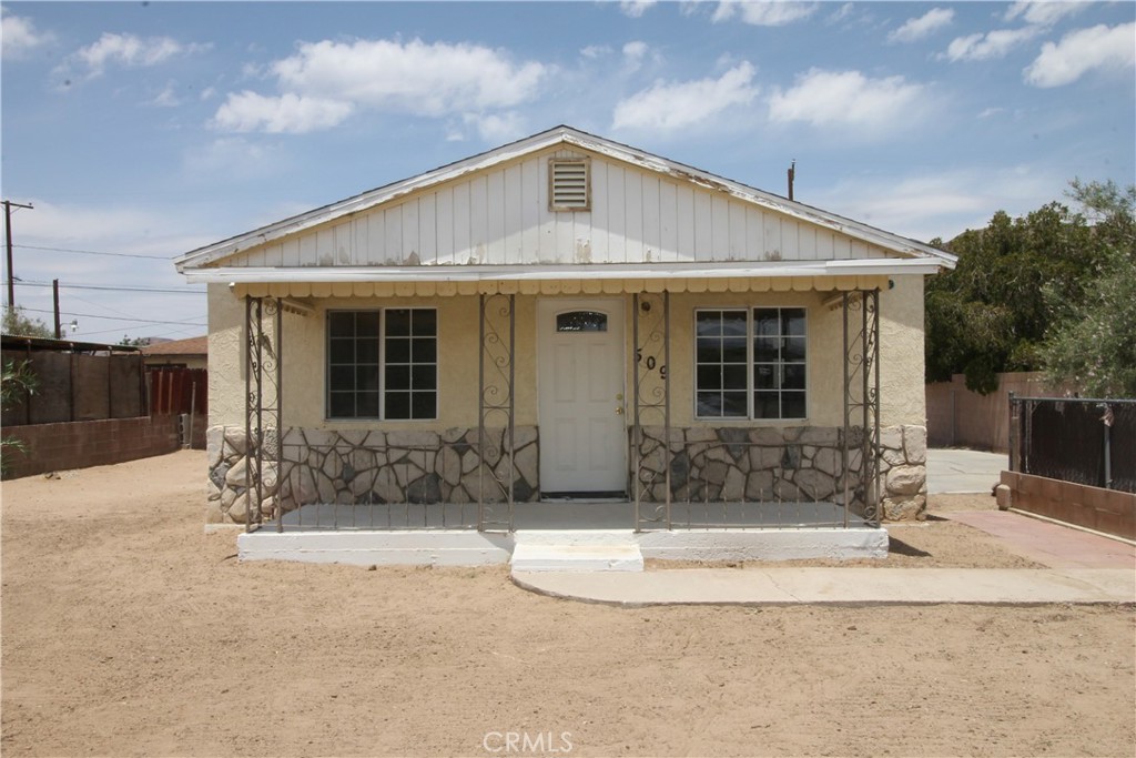 509 E Williams Street Property Photo 1