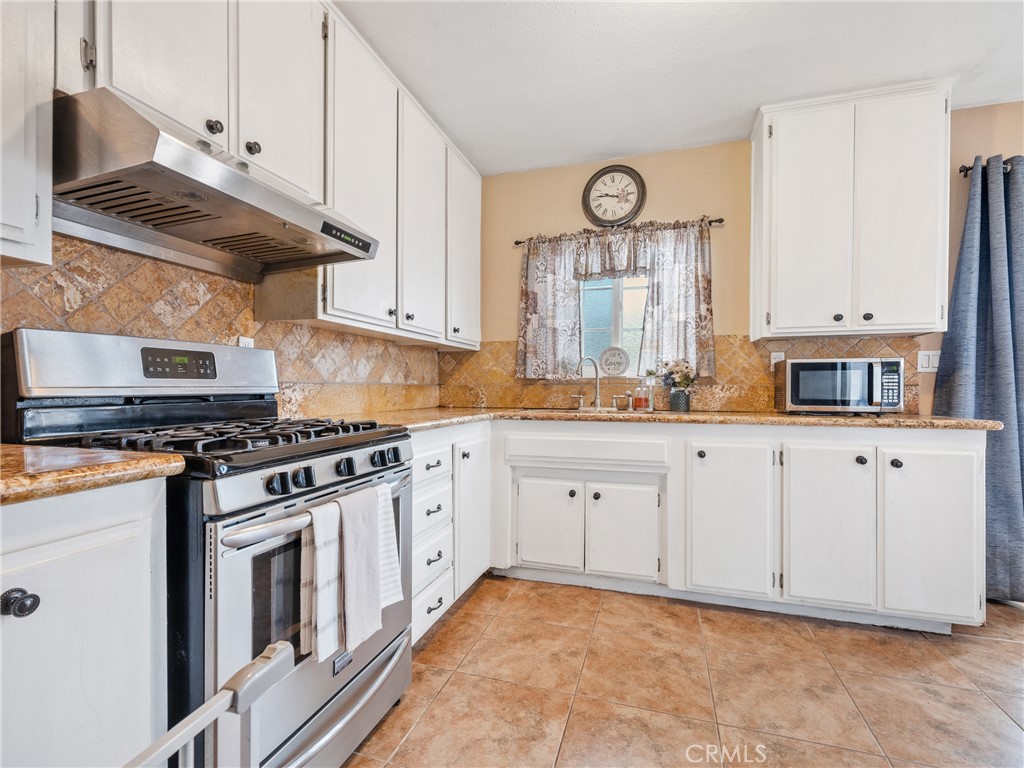 16009 Cajon Street Property Photo 1