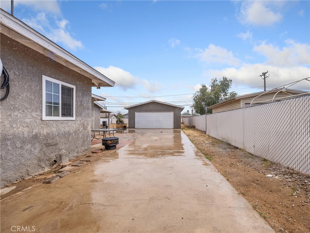 16009 Cajon Street Property Photo 13