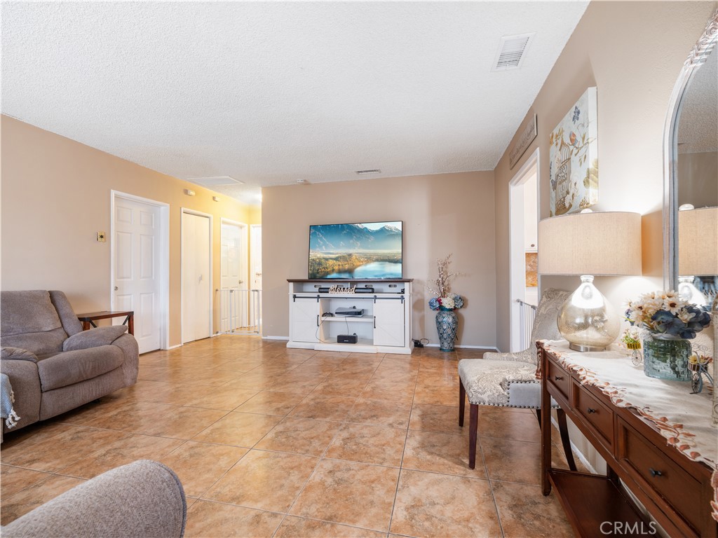 16009 Cajon Street Property Photo 20