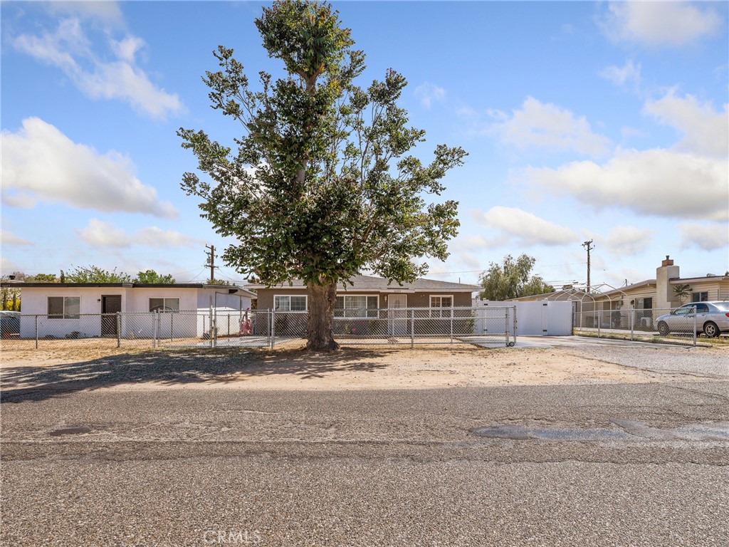 16009 Cajon Street Property Photo 21