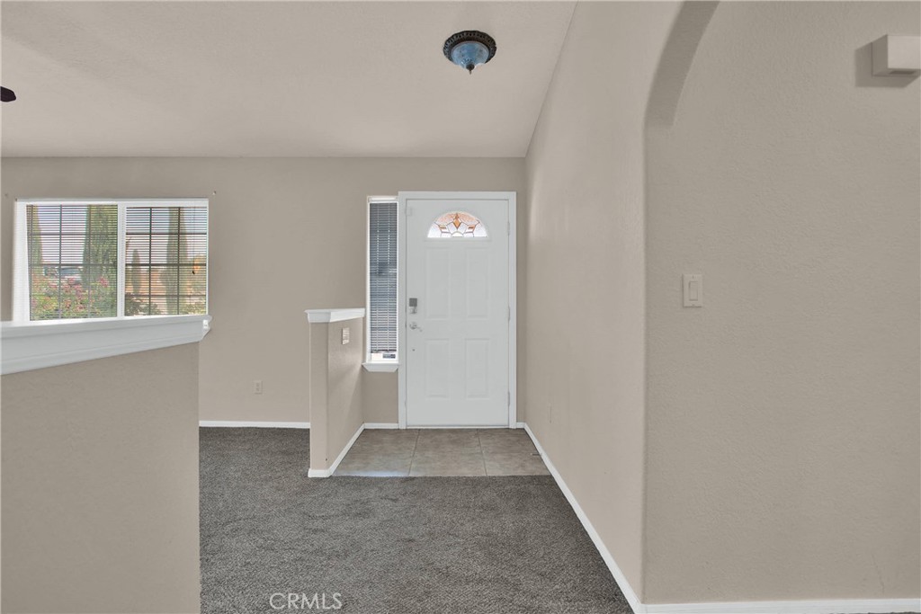 10903 E Avenue Property Photo 6