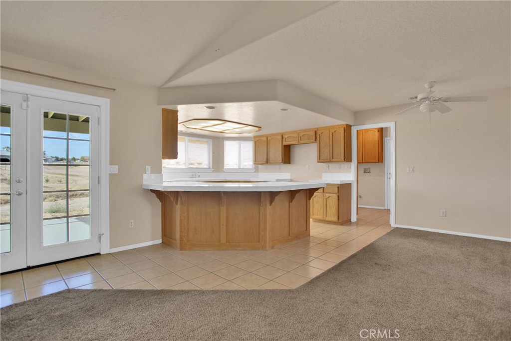 10903 E Avenue Property Photo 13