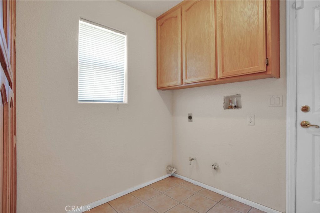 10903 E Avenue Property Photo 17