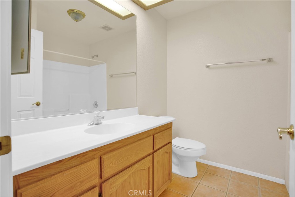 10903 E Avenue Property Photo 20