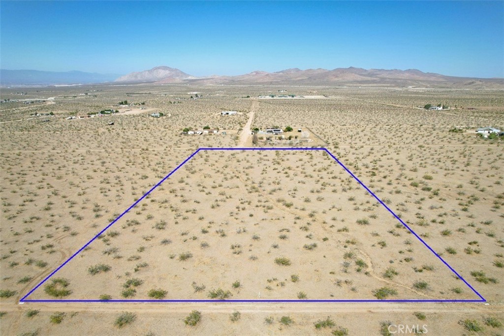 4 Navajo Road Property Photo 1