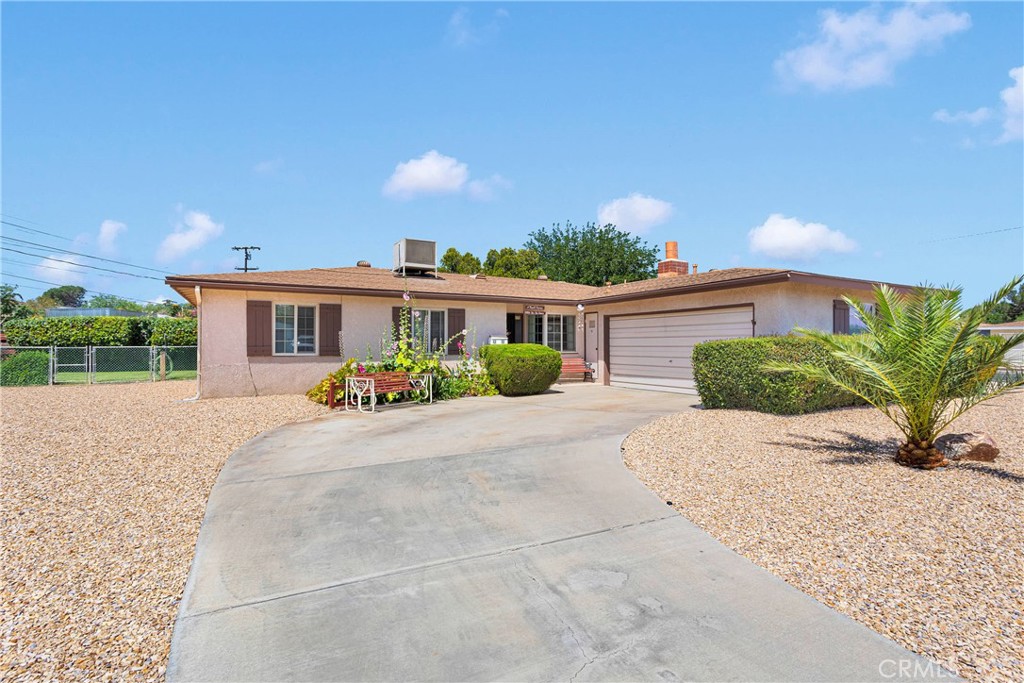 15506 Del Rey Drive Property Photo 1