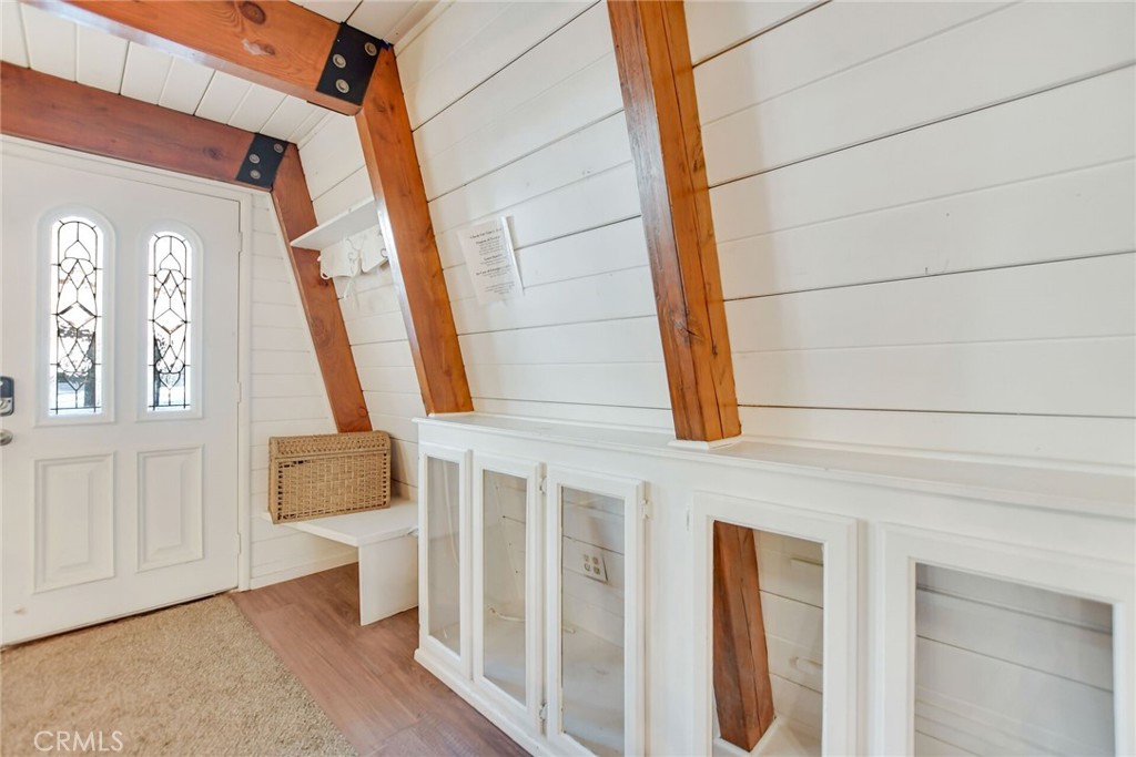 43075 Encino Road Property Photo 5