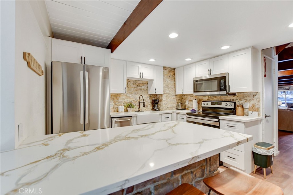 43075 Encino Road Property Photo 13