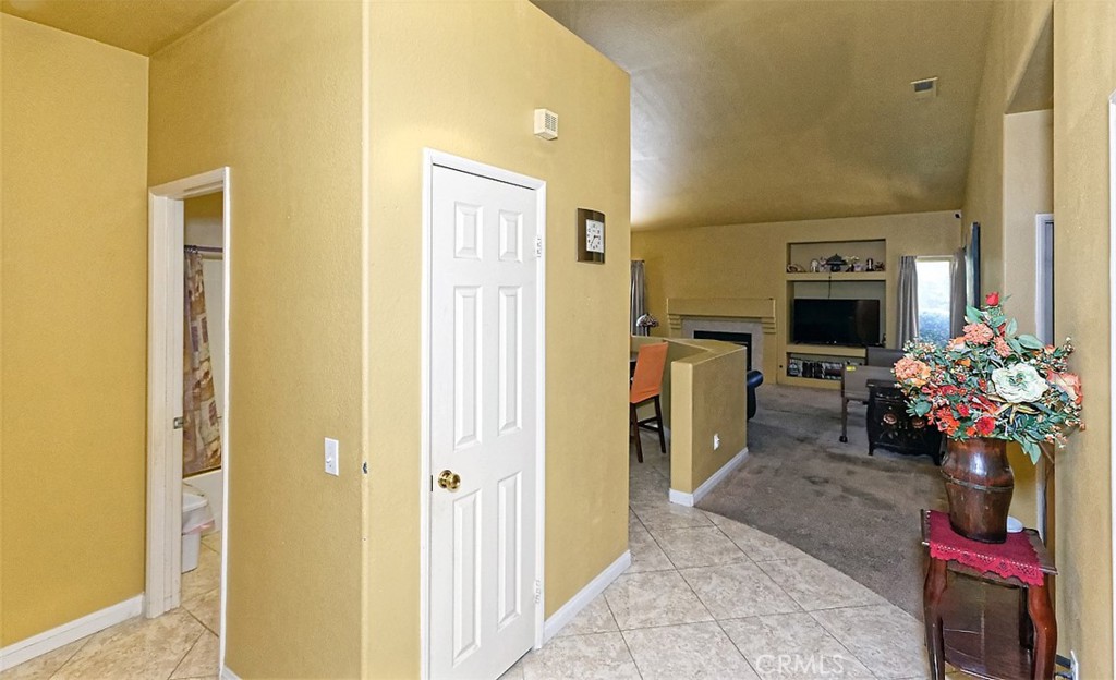 14385 Del Amo Drive Property Photo 16