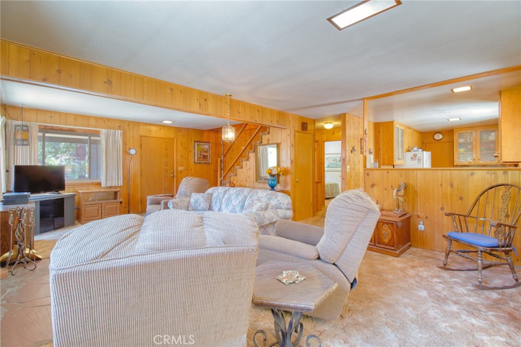 960 Snowbird Road Property Photo 10