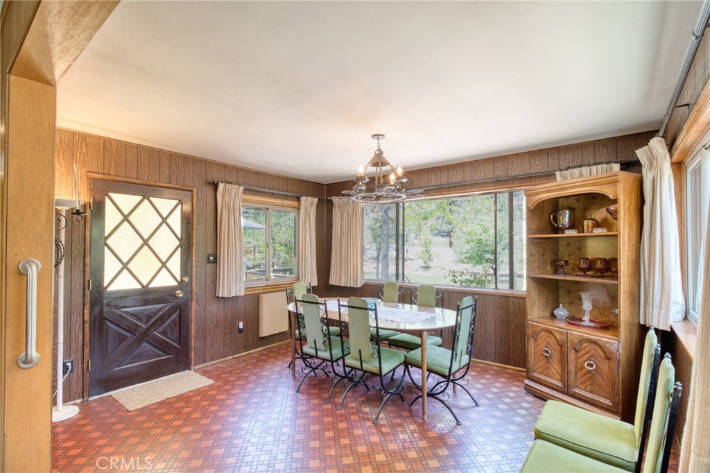 960 Snowbird Road Property Photo 11