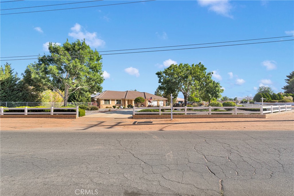 14908 Dakota Road Property Photo 5
