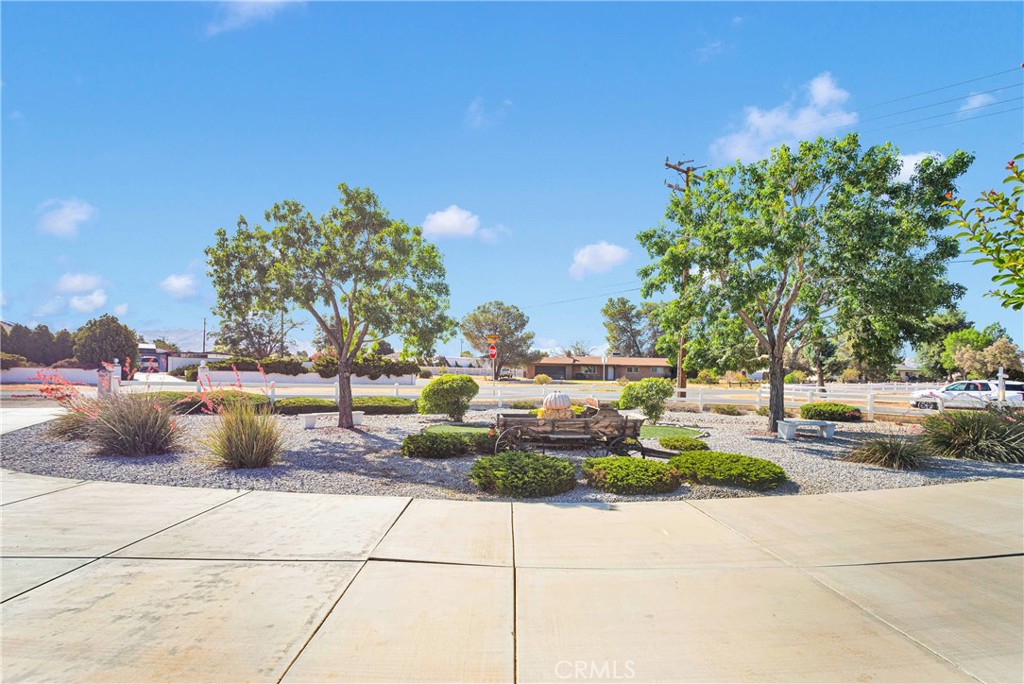 14908 Dakota Road Property Photo 8