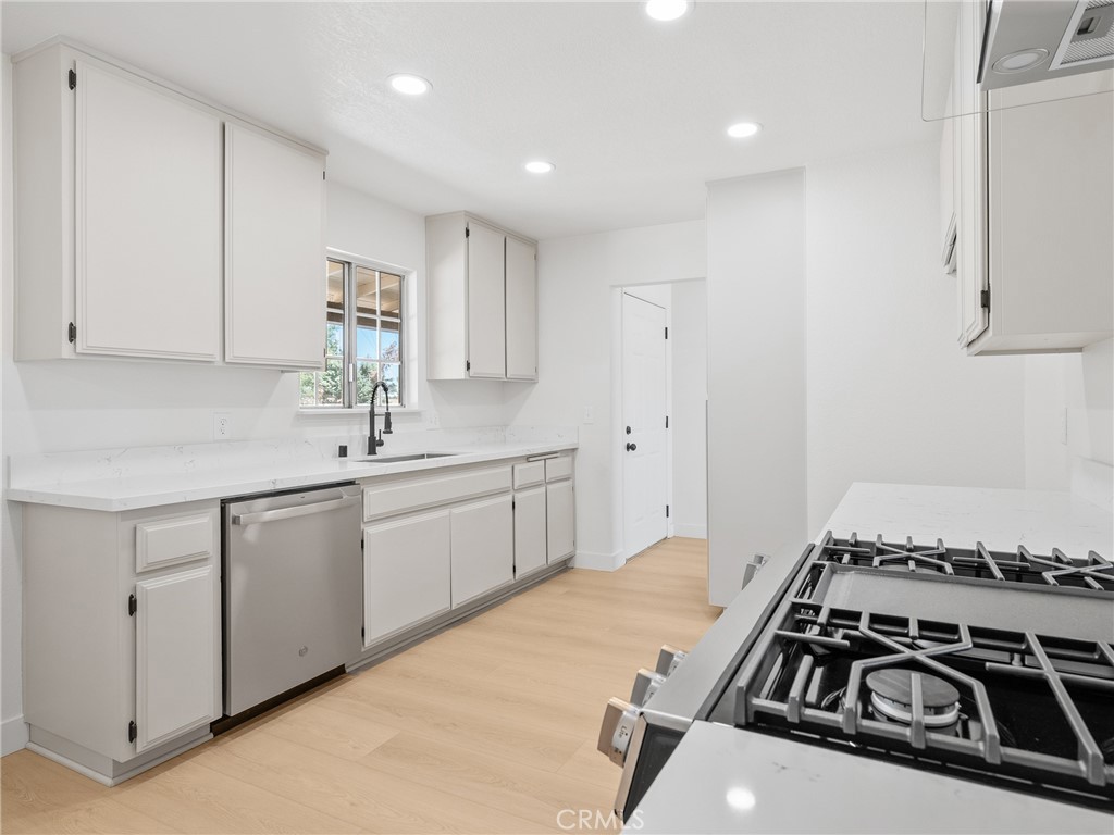 11319 1st Avenue Property Photo 10