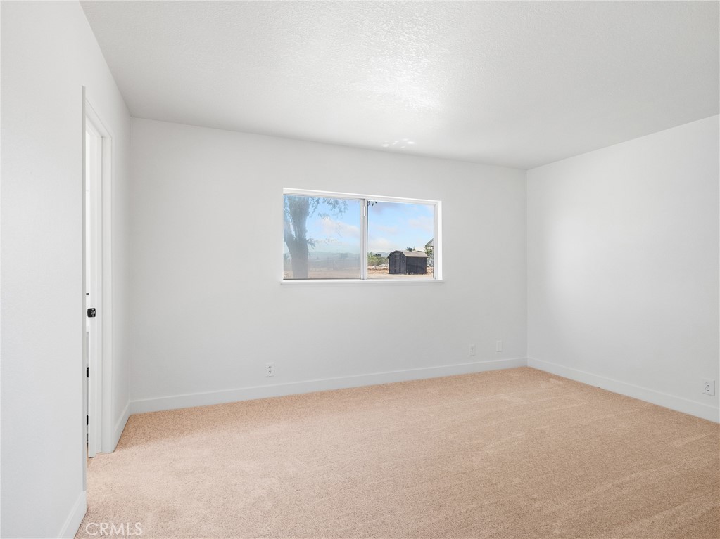 11319 1st Avenue Property Photo 18