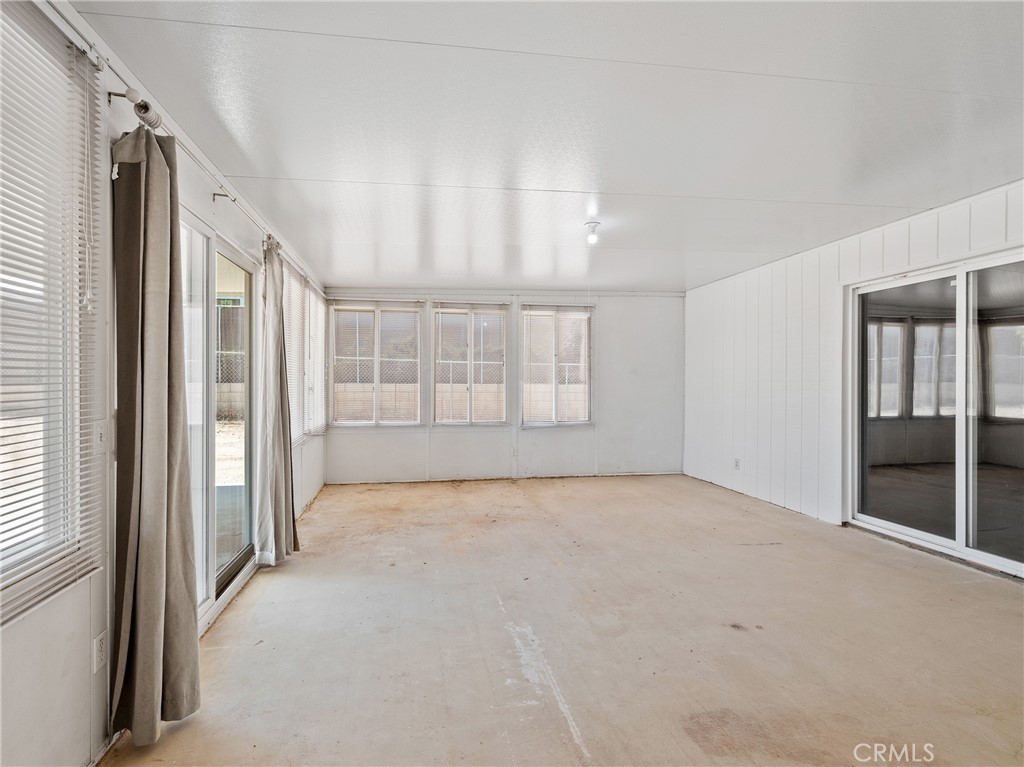 11319 1st Avenue Property Photo 23