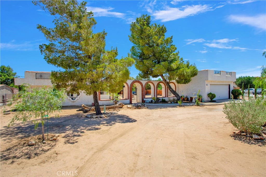 7165 Lyons Avenue Property Photo 2