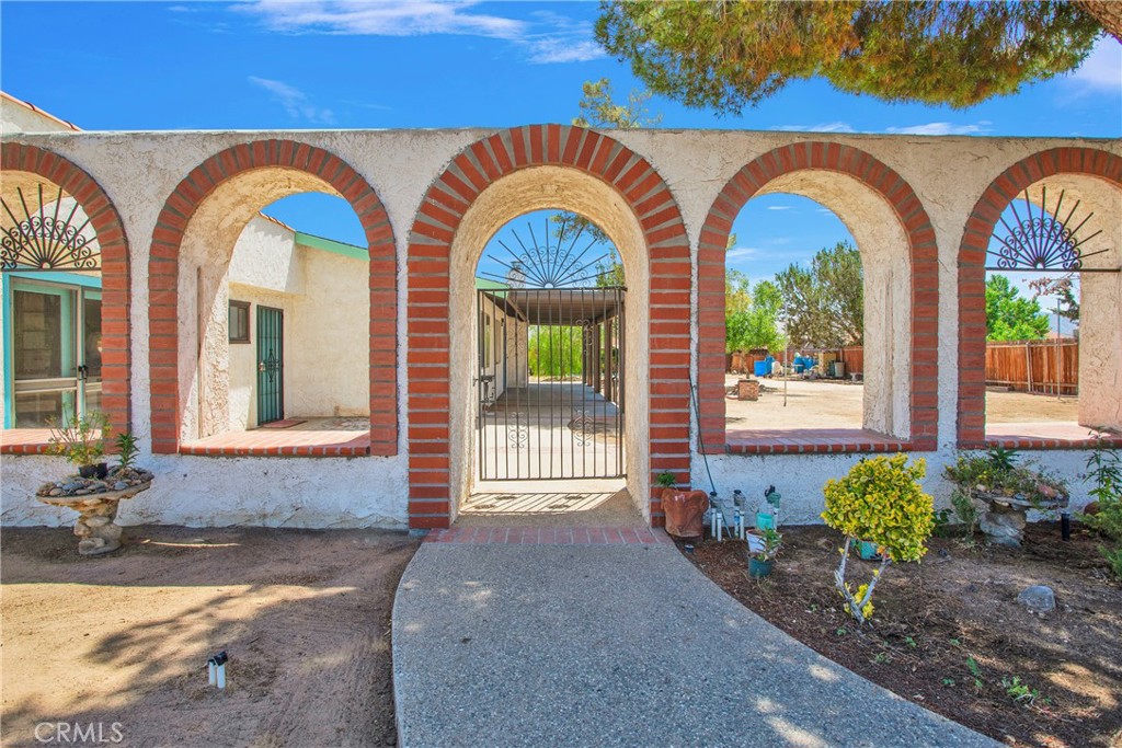 7165 Lyons Avenue Property Photo 3