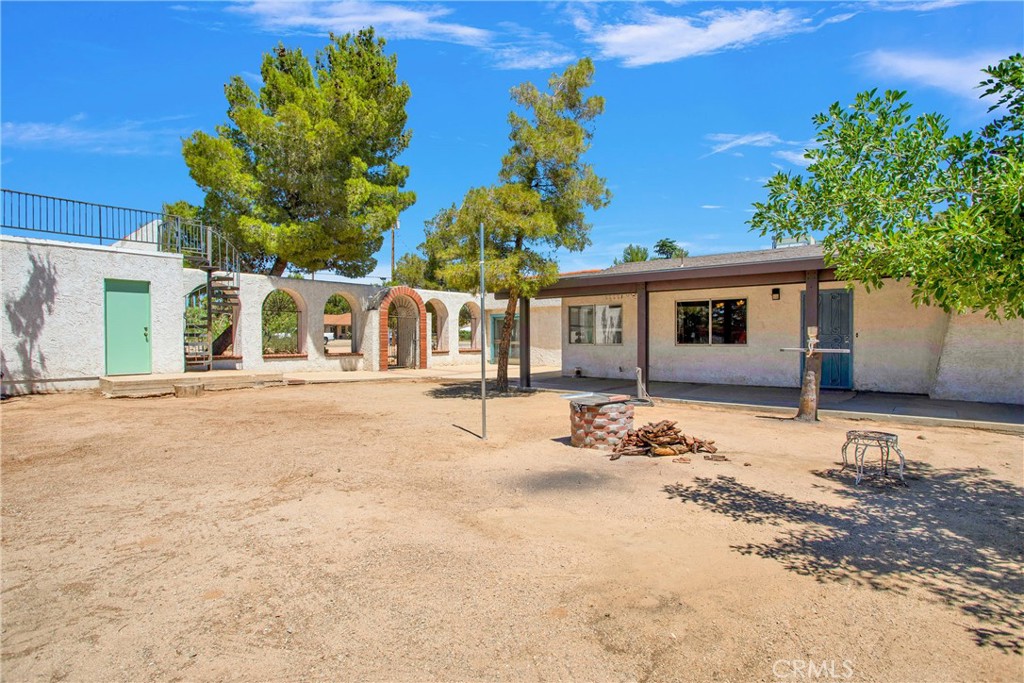 7165 Lyons Avenue Property Photo 5