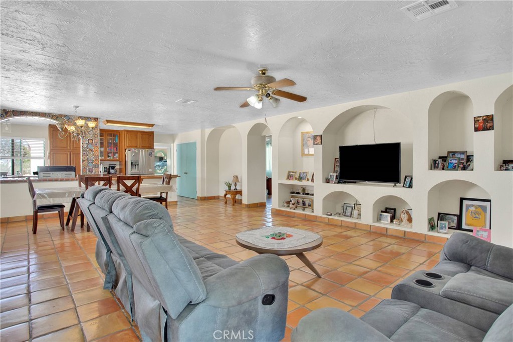 7165 Lyons Avenue Property Photo 10