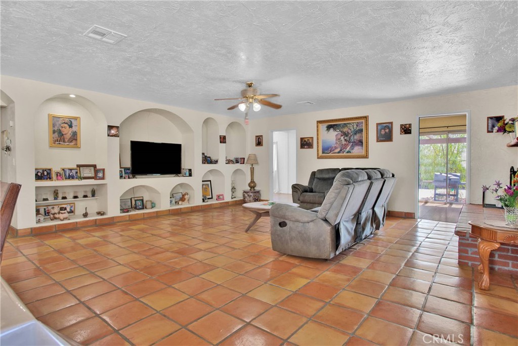 7165 Lyons Avenue Property Photo 13