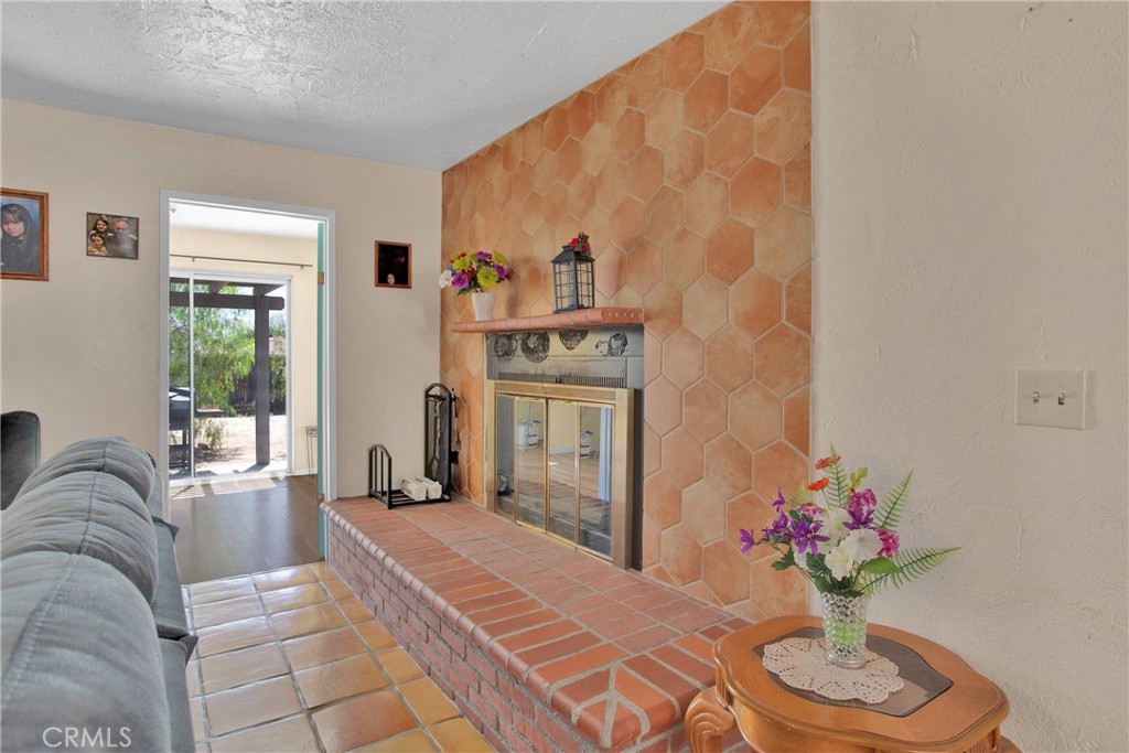 7165 Lyons Avenue Property Photo 14