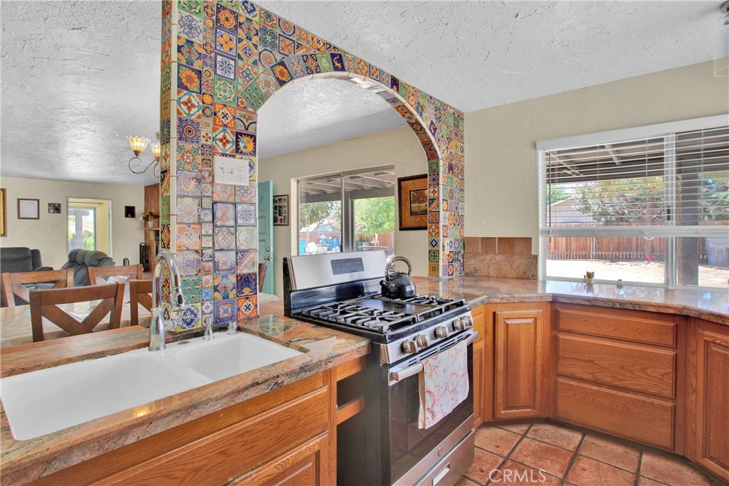 7165 Lyons Avenue Property Photo 17