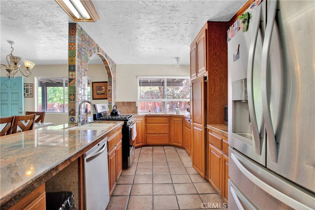 7165 Lyons Avenue Property Photo 18