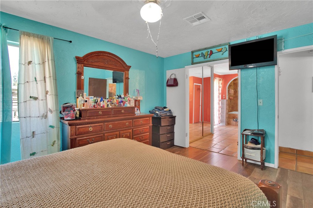 7165 Lyons Avenue Property Photo 20