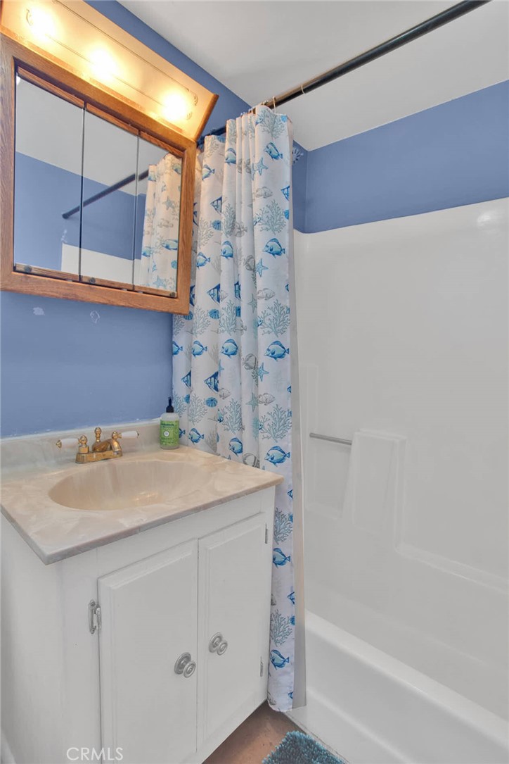 7165 Lyons Avenue Property Photo 29