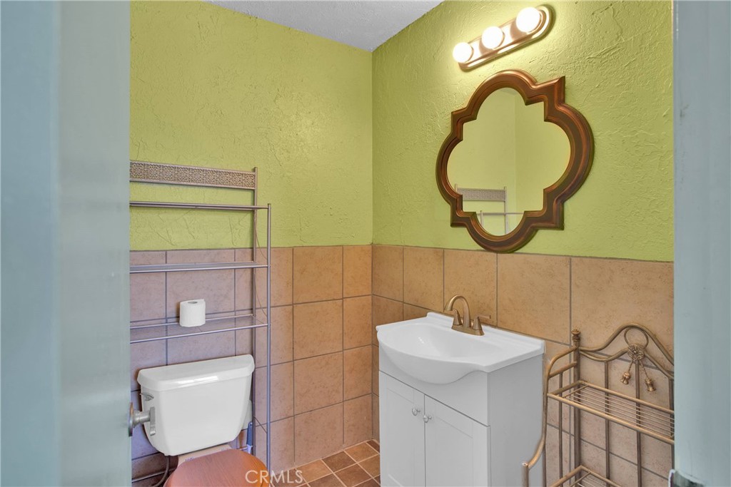 7165 Lyons Avenue Property Photo 31